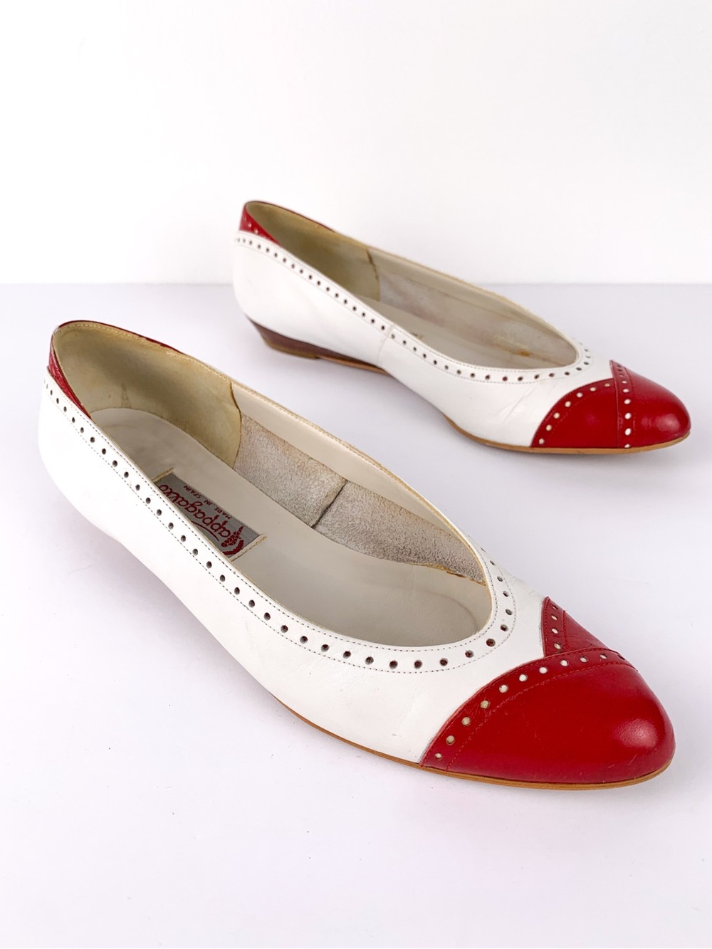 Vintage Pappagallo flats red & white cap toe leather shoes size 7.5 narrow